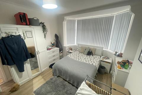 4 bedroom duplex to rent, Princess Road, Manchester M20