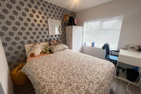 4 bedroom duplex to rent, Princess Road, Manchester M20