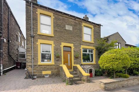 76 King Street, Drighlington, Bradford, BD11 1EL