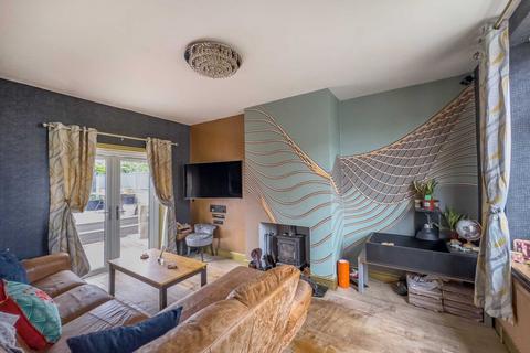 76 King Street, Drighlington, Bradford, BD11 1EL