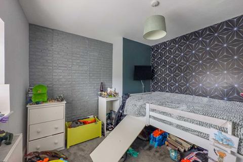 76 King Street, Drighlington, Bradford, BD11 1EL