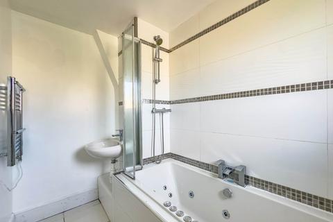76 King Street, Drighlington, Bradford, BD11 1EL