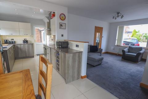 16 Birkdale Close, Lancaster, LA1 2SG
