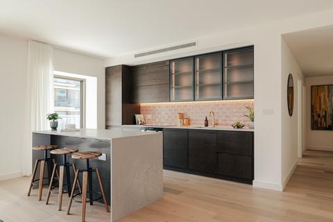 3 bedroom apartment for sale, Starboard Way, London E16