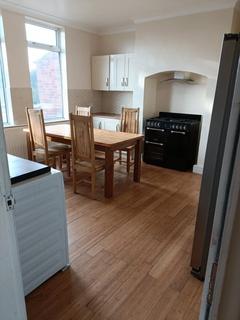 1 bedroom in a house share to rent, Park Road, Mexborough S64