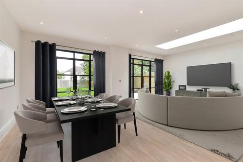 5 bedroom semi-detached house for sale, Clifton Road, Wallington, Surrey