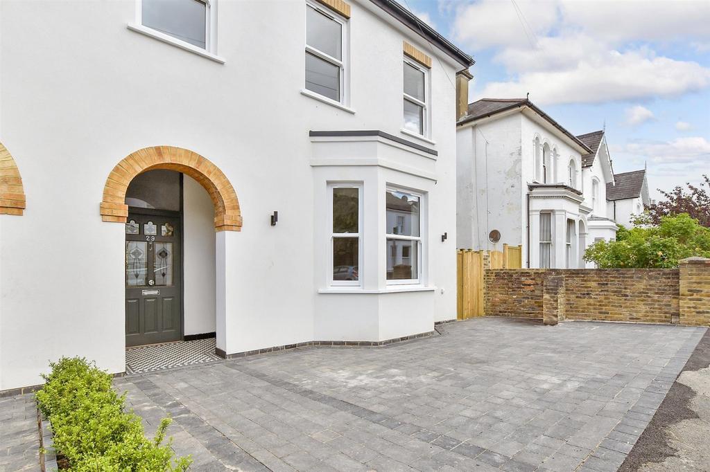 Driveway/Parking