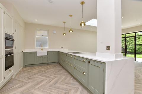 5 bedroom semi-detached house for sale, Clifton Road, Wallington, Surrey