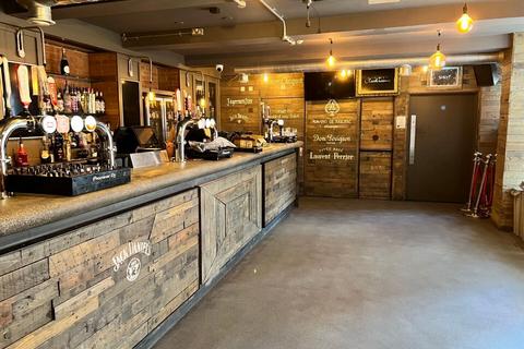 Pub for sale, 4-6 Rose Yard Maidstone ME14 1HN