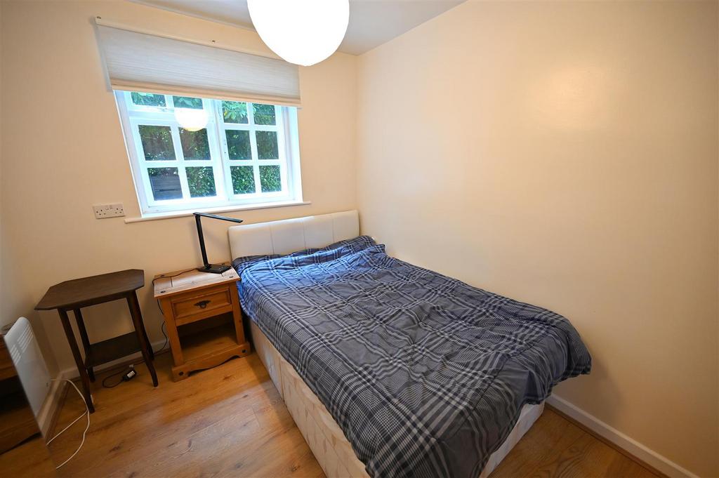 Bedroom.JPG