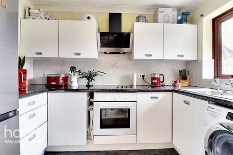 1 bedroom maisonette for sale, Katherine Court, Dargets Road, CHATHAM