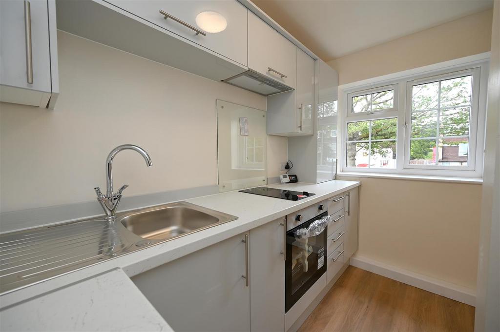 Kitchen 2.JPG