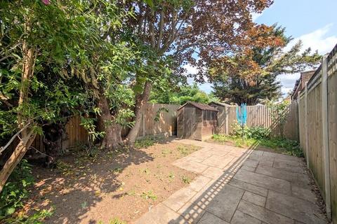 113 Bedfont Close, Feltham, TW14 8LH