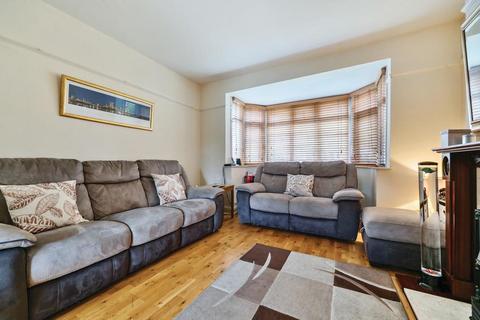 18 Alan Drive, Barnet, EN5 2PP
