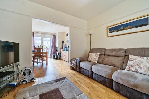 18 Alan Drive, Barnet, EN5 2PP