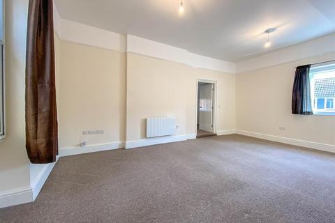 1 bedroom flat to rent, Long Street, Dursley, GL11 4HL