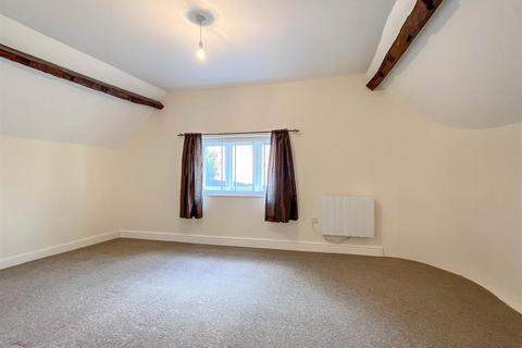 1 bedroom flat to rent, Long Street, Dursley, GL11 4HL