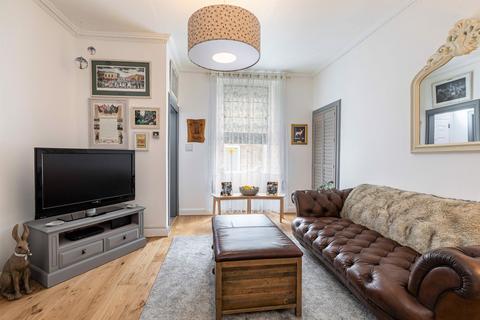27 Biggiesknowe, Peebles, EH45 8HS