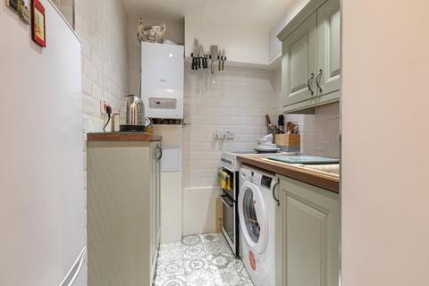 27 Biggiesknowe, Peebles, EH45 8HS