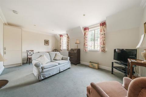 2 bedroom retirement property for sale, Station Road, Shipton-Under-Wychwood, Chipping Norton
