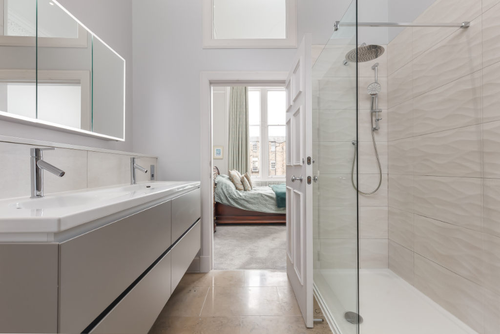 Ensuite