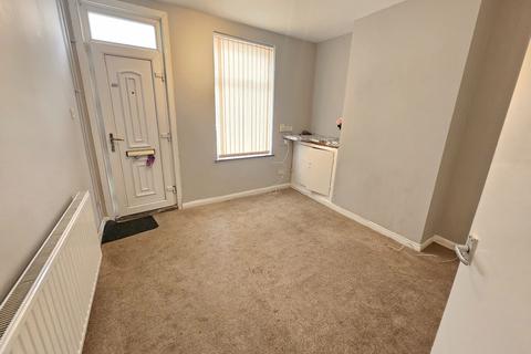 3 bedroom terraced house to rent, Belper Street, Belgrave, Leicester LE4