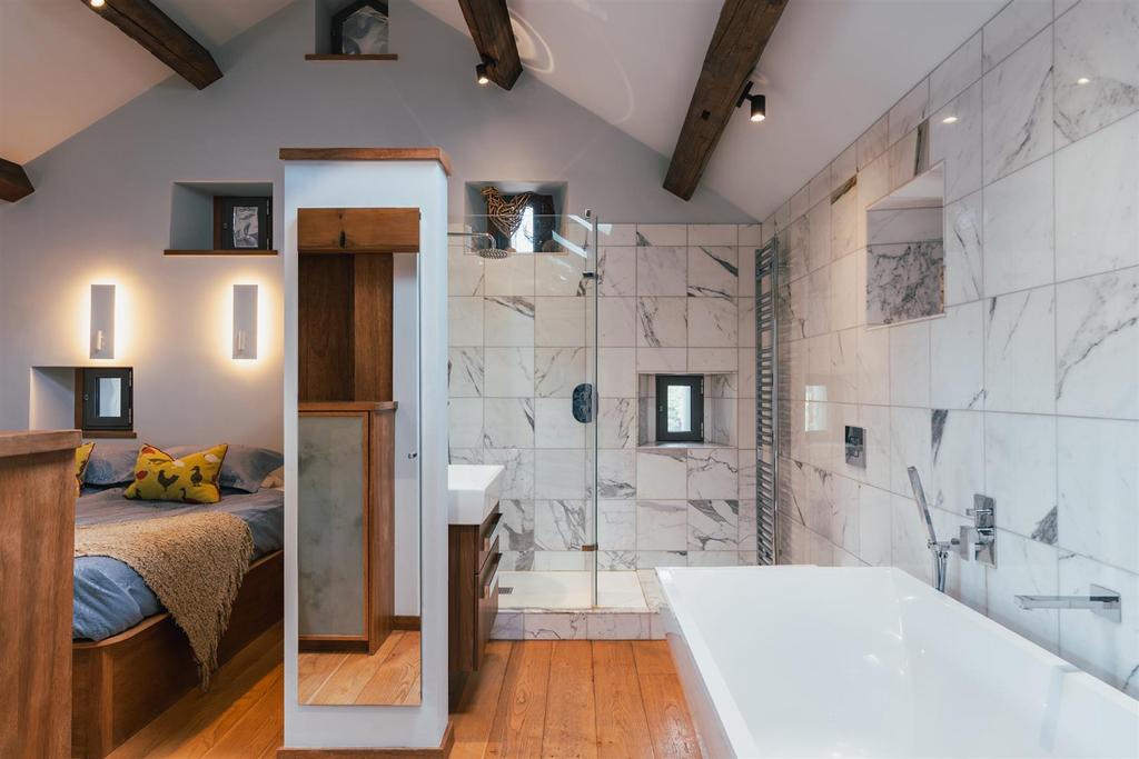 Master En-Suite – The Cottage