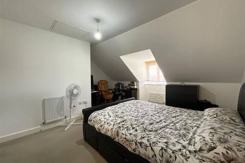 7 Oak Crescent, Wickford, SS11 7FF