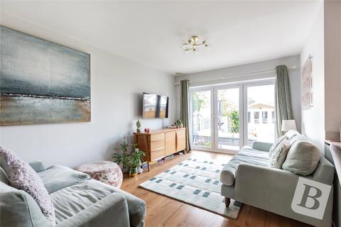 2 Boyd Close, Upminster, RM14 3BG
