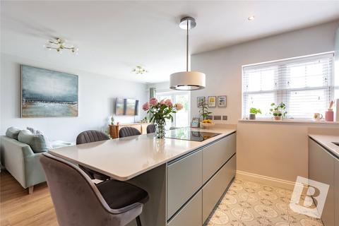 2 Boyd Close, Upminster, RM14 3BG