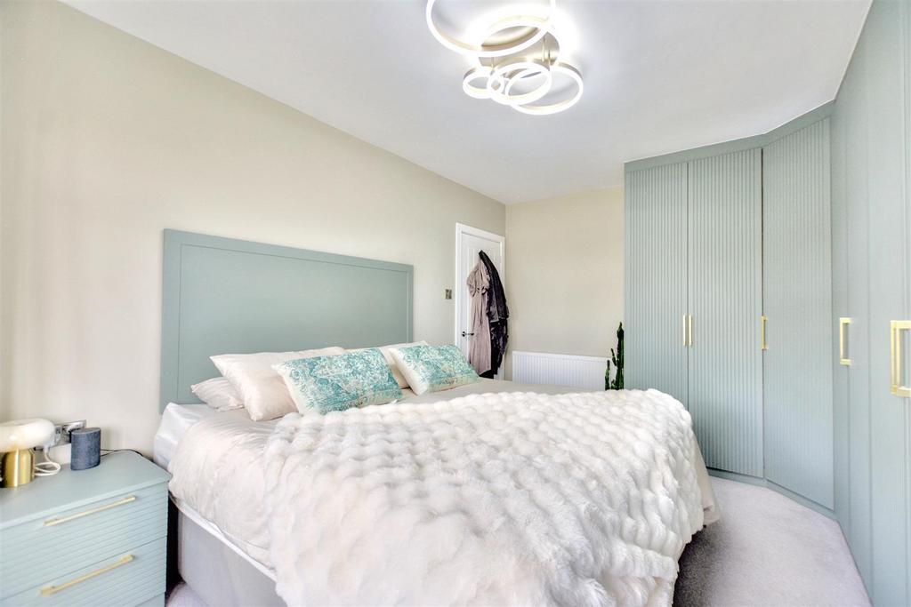 Bedroom 1 2.jpeg