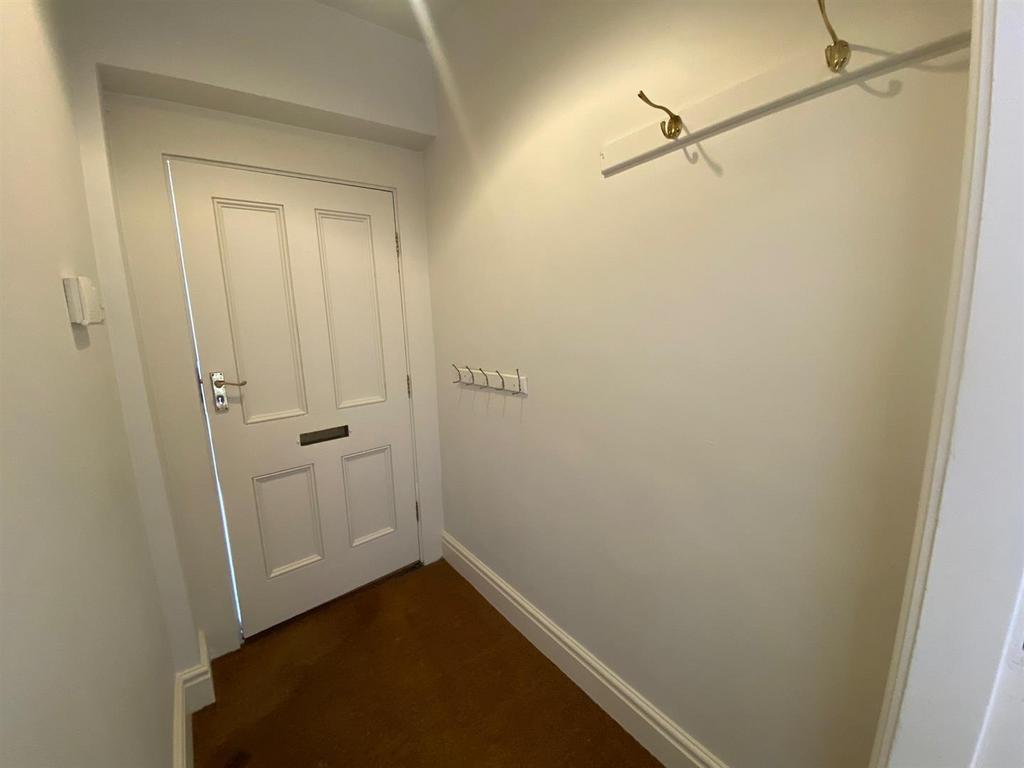 HALLWAY.jpg