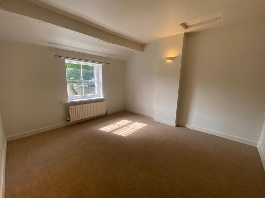 BEDROOM.jpg
