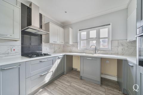 2 bedroom bungalow for sale, Sharfleet Crescent, Iwade, Sittingbourne, Kent, ME9