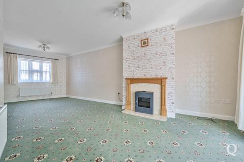 2 bedroom bungalow for sale, Sharfleet Crescent, Iwade, Sittingbourne, Kent, ME9