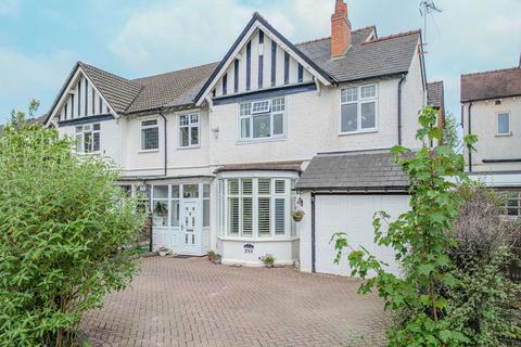 5 bedroom semi-detached house for sale