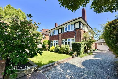 17 Bethia Road, Bournemouth, BH8 9BD
