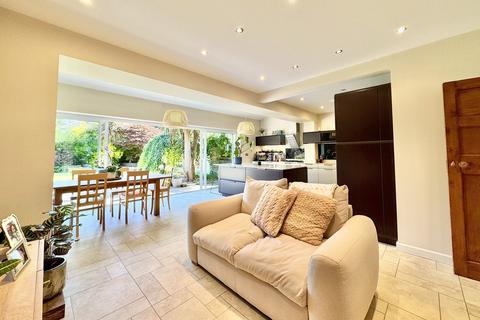 17 Bethia Road, Bournemouth, BH8 9BD