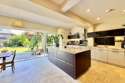 17 Bethia Road, Bournemouth, BH8 9BD
