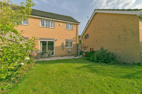 14 Bertram Close, New Bradwell, Milton Keynes, MK13 0DT