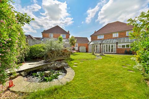 7 Darwin Close, Medbourne, Milton Keynes, MK5 6FF