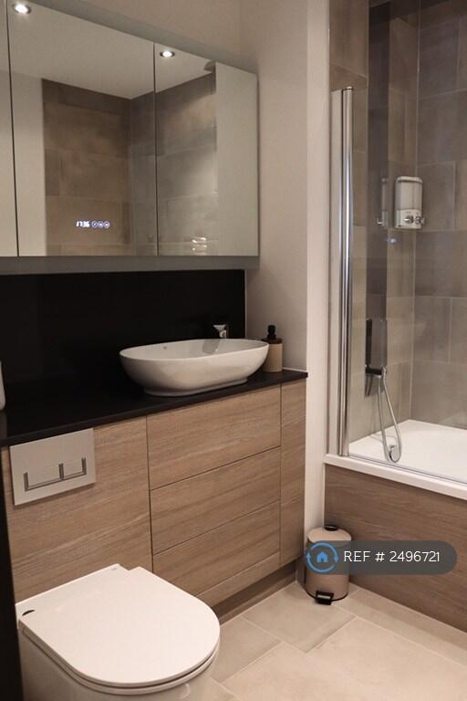 Bathroom 2.jpeg