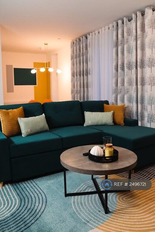Lounge 2.jpeg