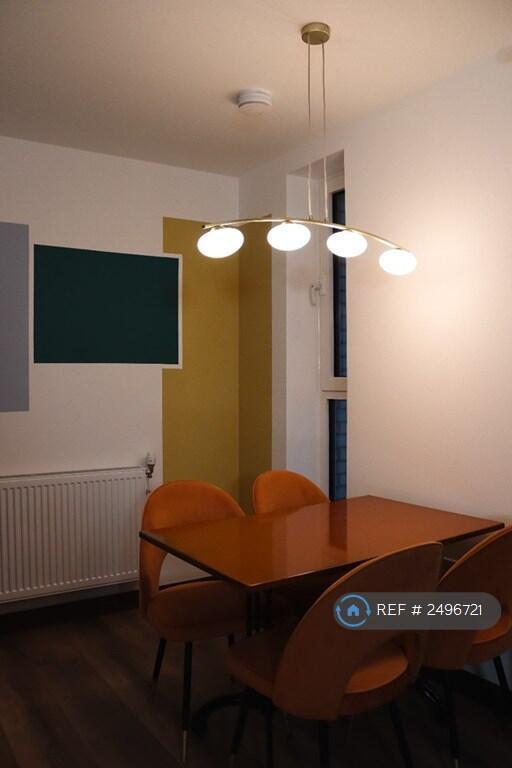 Lounge 4.jpeg