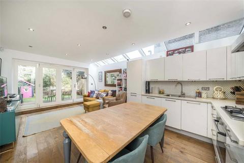 2 bedroom flat for sale, Vespan Road, London W12