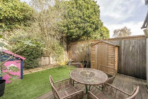 2 bedroom flat for sale, Vespan Road, London W12