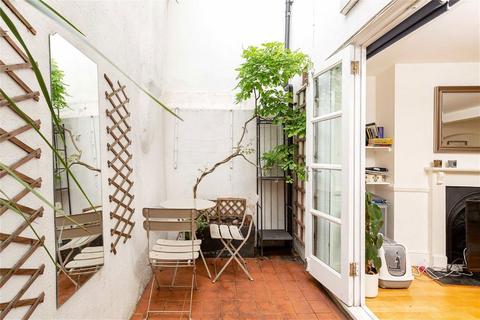 2 bedroom maisonette for sale, Percy Road, London W12