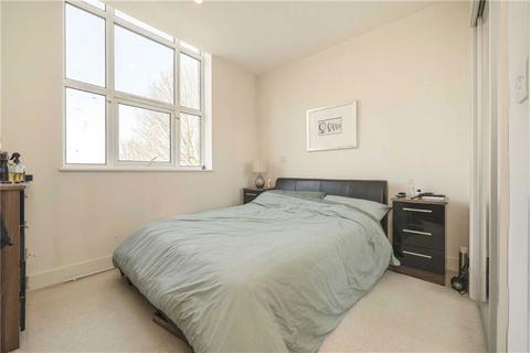 1 bedroom flat for sale, Bromyard Avenue, London W3