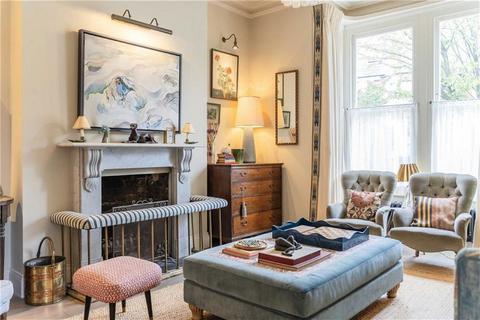 67 Goldsmith Avenue, London, W3 6HP