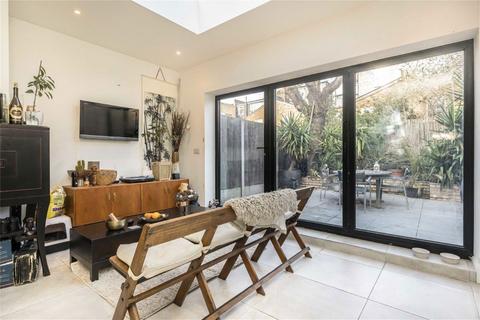 3 bedroom terraced house for sale, Roxwell Road, London W12